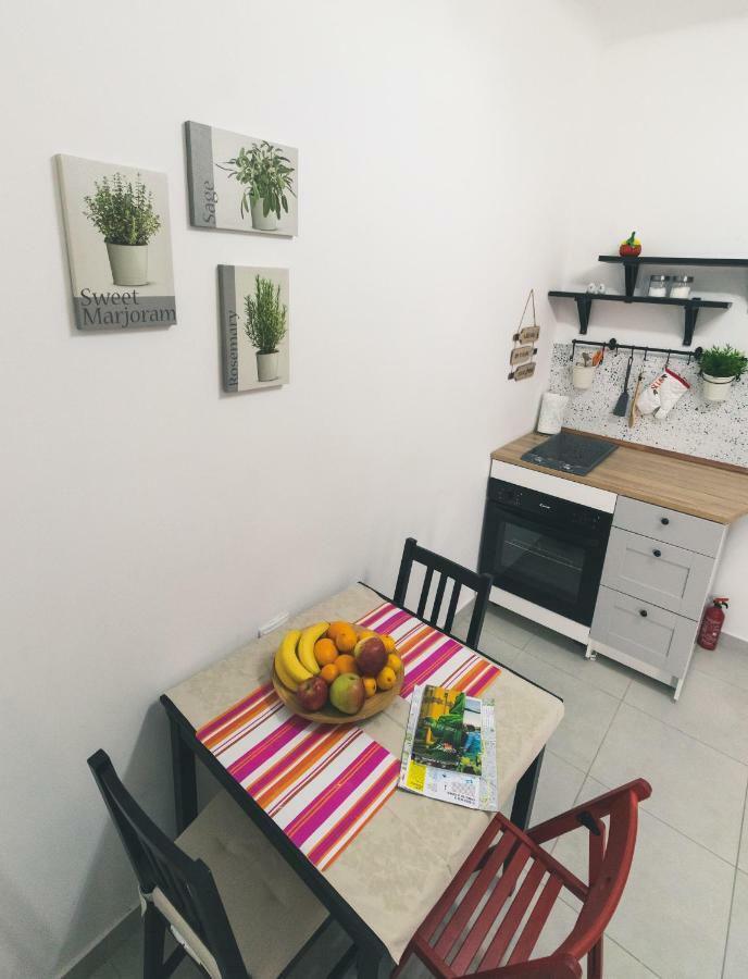 Newly Adapted Studio 88 With Free Parking Ζάγκρεμπ Εξωτερικό φωτογραφία